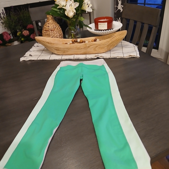 Lululemon Legging NWOT - Picture 6 of 7